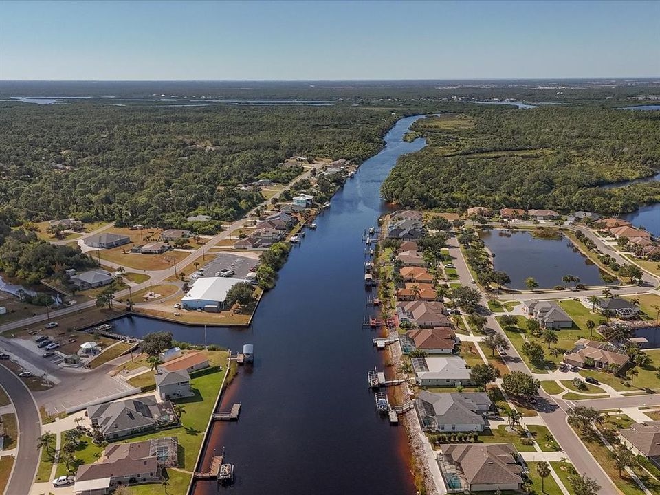 На продажу: $639,900 (3 спален, 2 ванн, 2011 Квадратных фут)