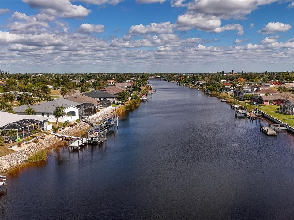 На продажу: $639,900 (3 спален, 2 ванн, 2011 Квадратных фут)