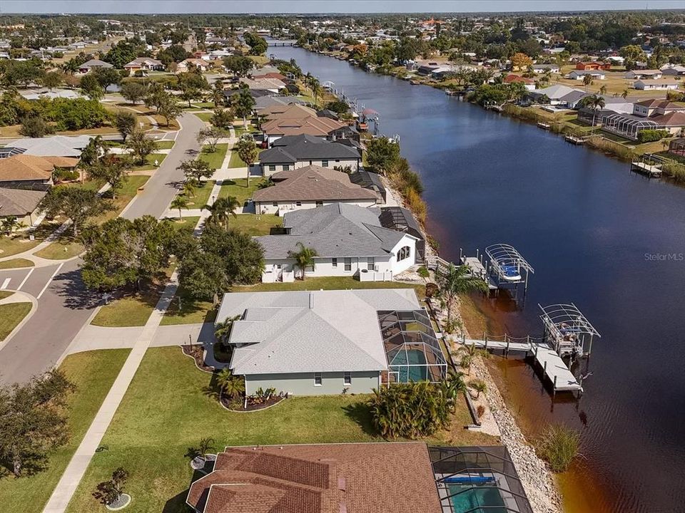 На продажу: $639,900 (3 спален, 2 ванн, 2011 Квадратных фут)