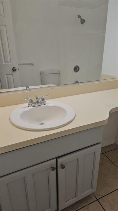 For Rent: $2,200 (2 beds, 1 baths, 2160 Square Feet)