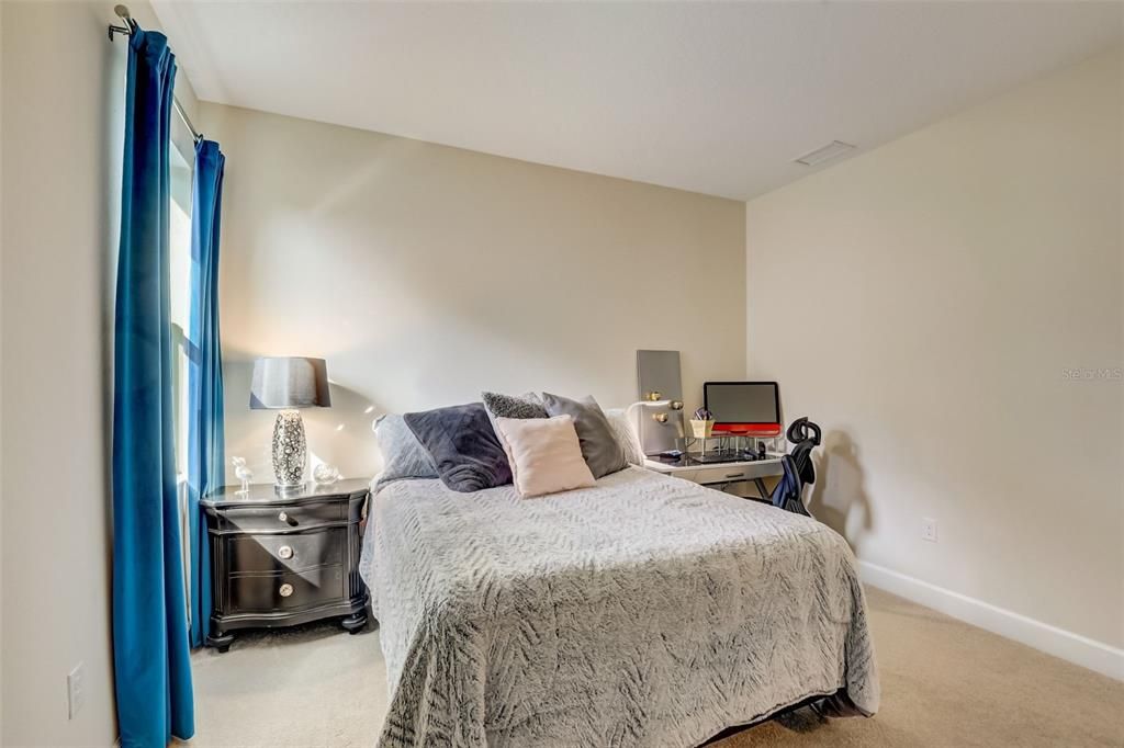 На продажу: $800,000 (3 спален, 3 ванн, 2600 Квадратных фут)