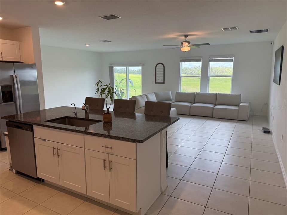 For Rent: $2,800 (6 beds, 3 baths, 3342 Square Feet)