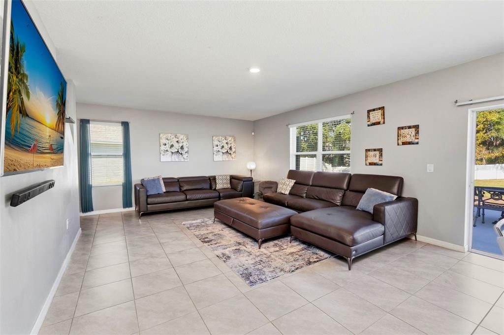 待售: $449,900 (4 贝兹, 2 浴室, 2505 平方英尺)