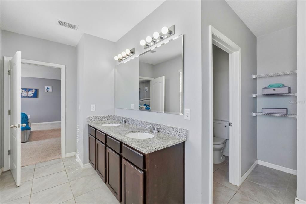 待售: $449,900 (4 贝兹, 2 浴室, 2505 平方英尺)