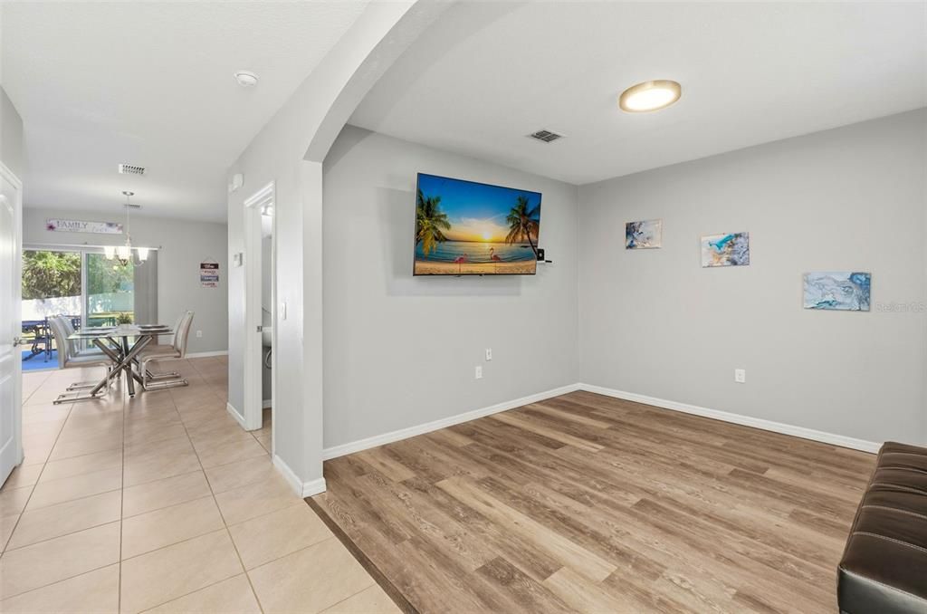 待售: $449,900 (4 贝兹, 2 浴室, 2505 平方英尺)