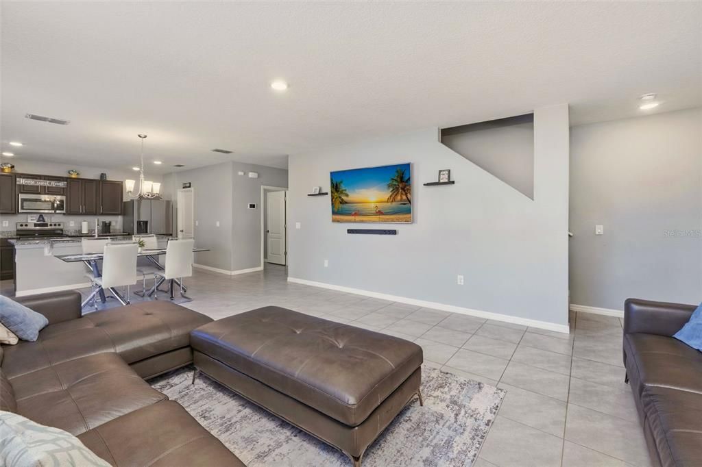 待售: $449,900 (4 贝兹, 2 浴室, 2505 平方英尺)