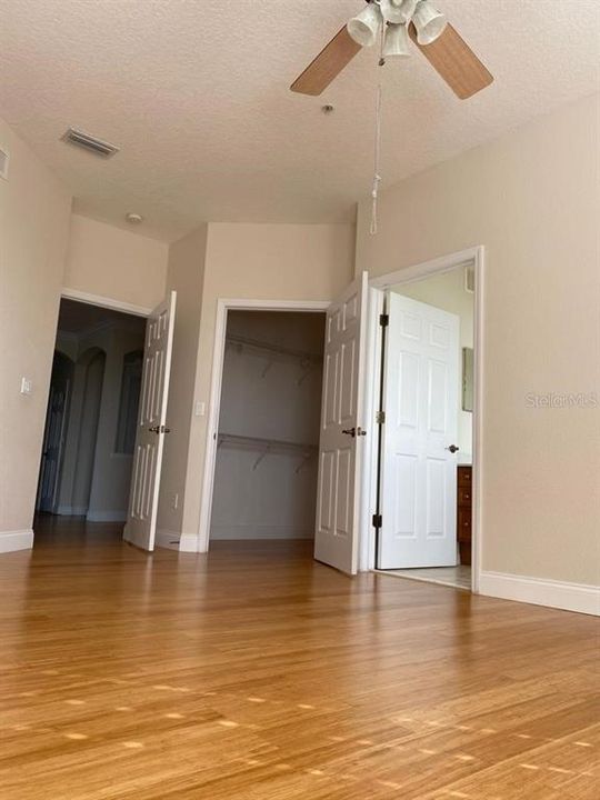 For Sale: $325,000 (3 beds, 2 baths, 1442 Square Feet)