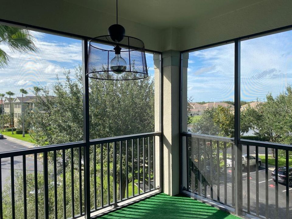 For Sale: $325,000 (3 beds, 2 baths, 1442 Square Feet)