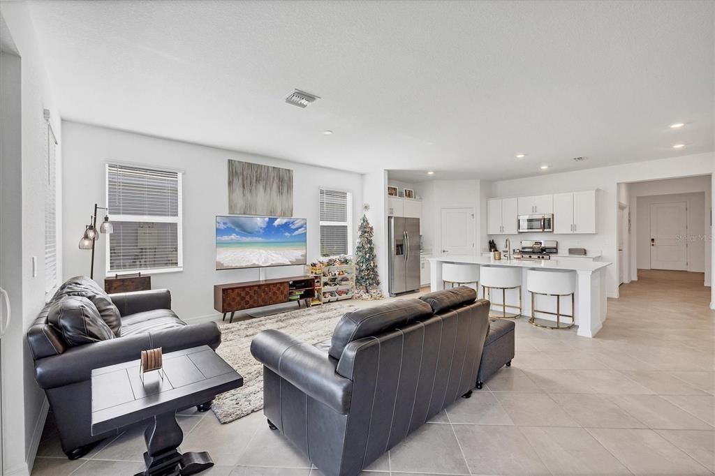 В аренду: $3,000 (3 спален, 3 ванн, 2214 Квадратных фут)