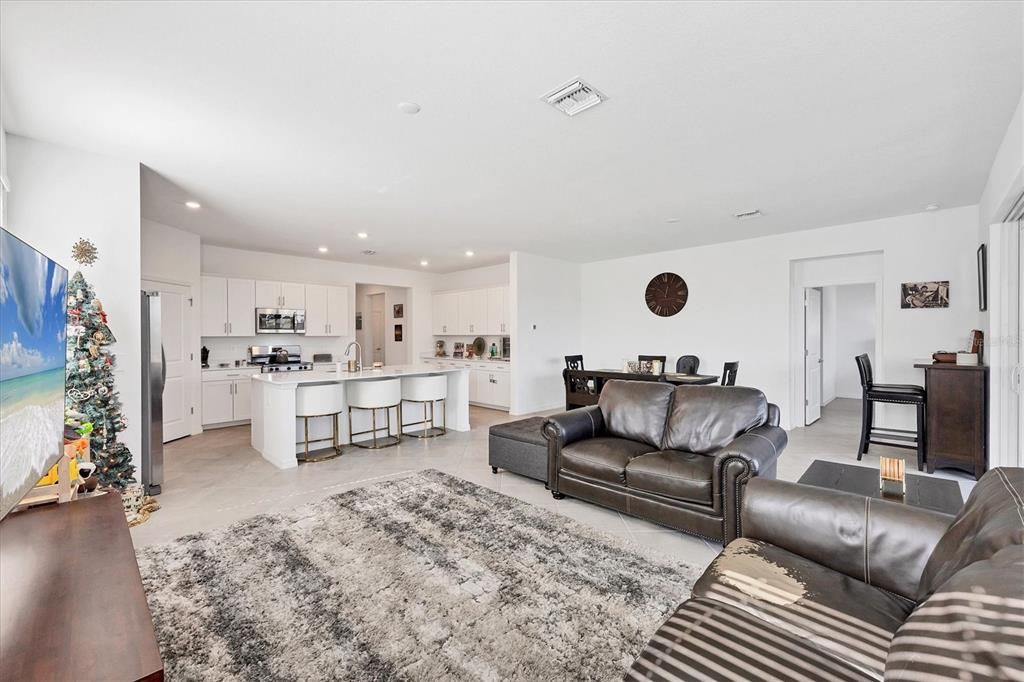 В аренду: $3,000 (3 спален, 3 ванн, 2214 Квадратных фут)