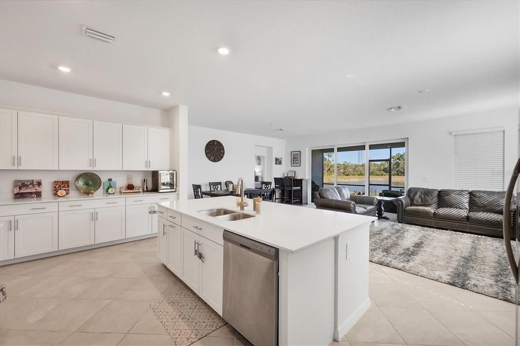 В аренду: $3,000 (3 спален, 3 ванн, 2214 Квадратных фут)