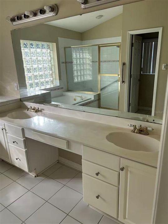 En Renta: $3,350 (4 camas, 3 baños, 2699 Pies cuadrados)