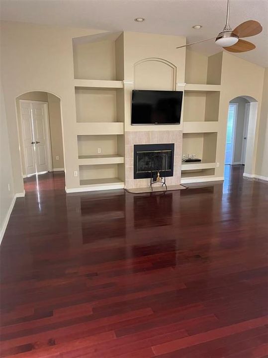 En Renta: $3,350 (4 camas, 3 baños, 2699 Pies cuadrados)