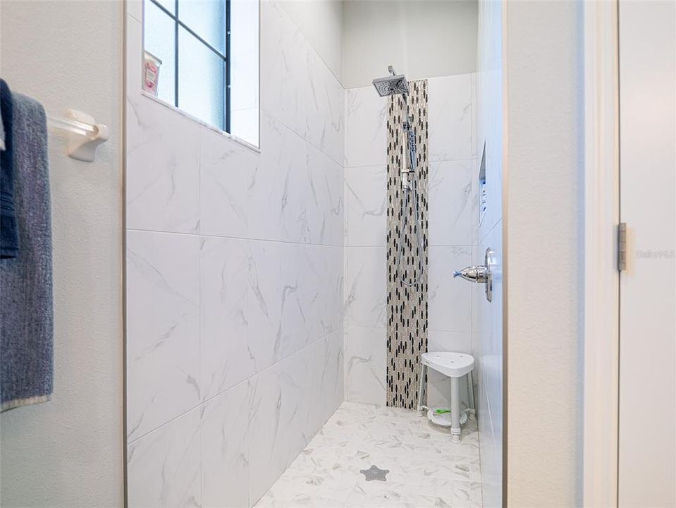 En Venta: $419,000 (3 camas, 2 baños, 1918 Pies cuadrados)