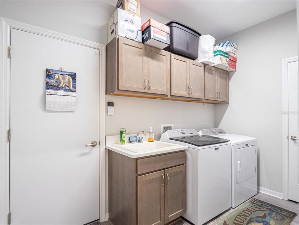 En Venta: $419,000 (3 camas, 2 baños, 1918 Pies cuadrados)