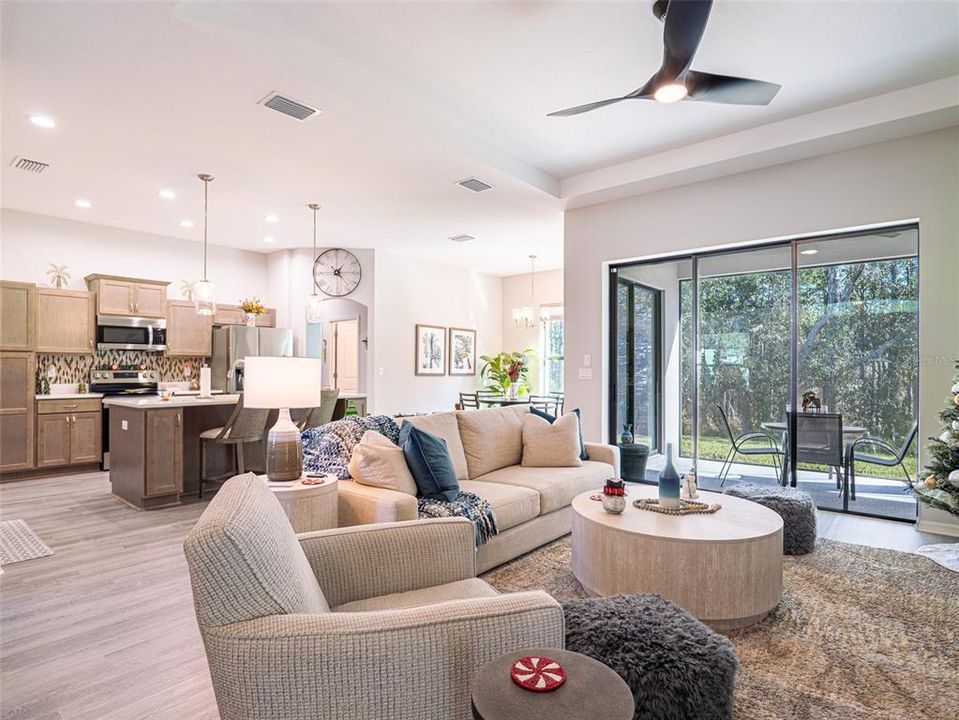 En Venta: $419,000 (3 camas, 2 baños, 1918 Pies cuadrados)