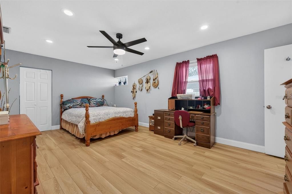 En Venta: $390,000 (3 camas, 2 baños, 1318 Pies cuadrados)