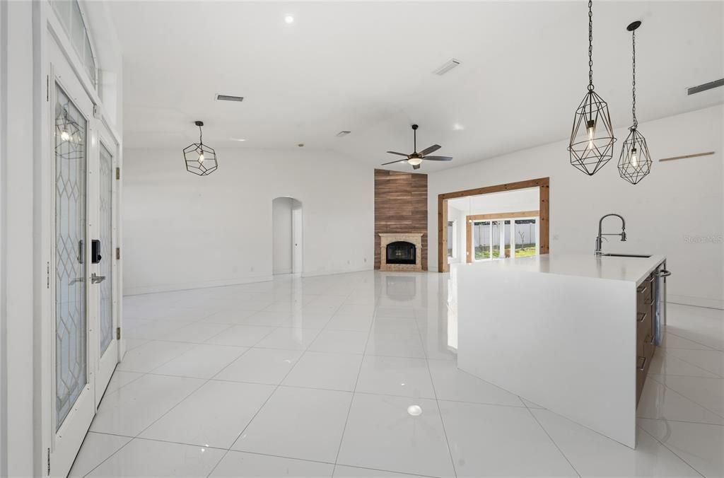 For Sale: $499,000 (3 beds, 2 baths, 1914 Square Feet)