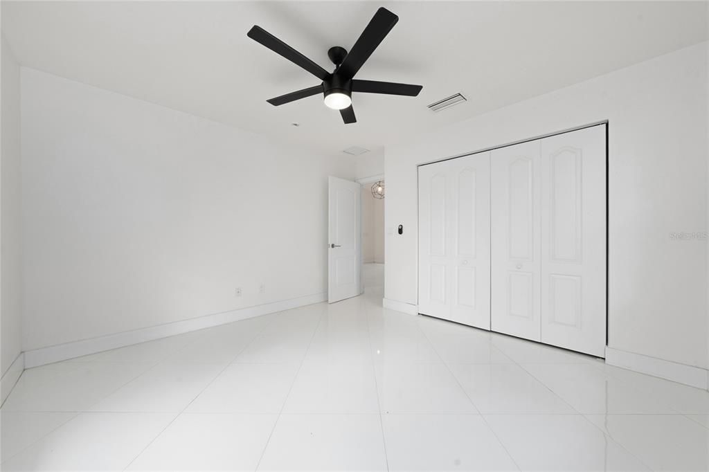 For Sale: $499,000 (3 beds, 2 baths, 1914 Square Feet)