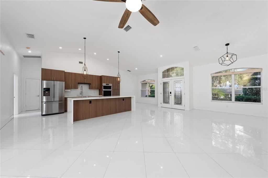 For Sale: $499,000 (3 beds, 2 baths, 1914 Square Feet)