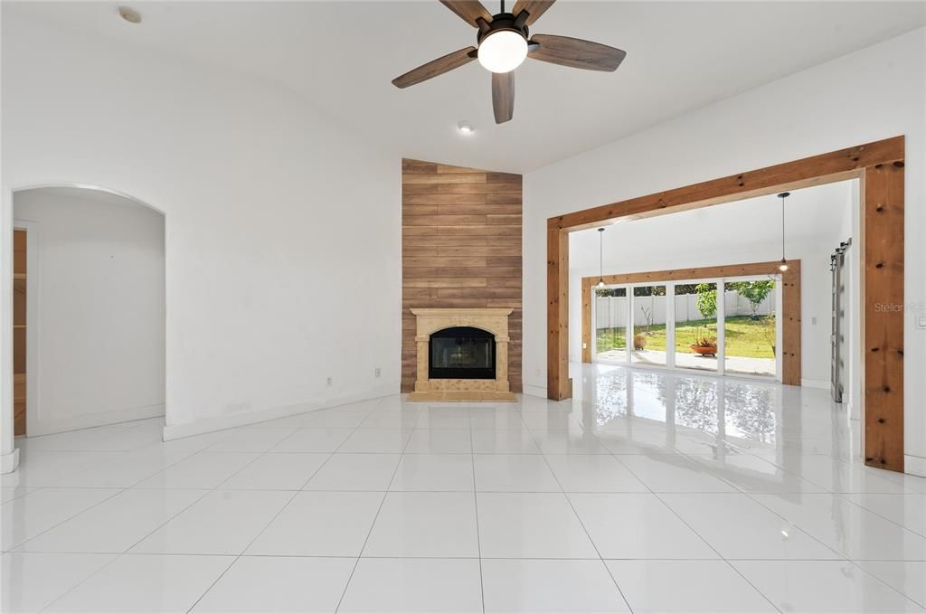 For Sale: $499,000 (3 beds, 2 baths, 1914 Square Feet)