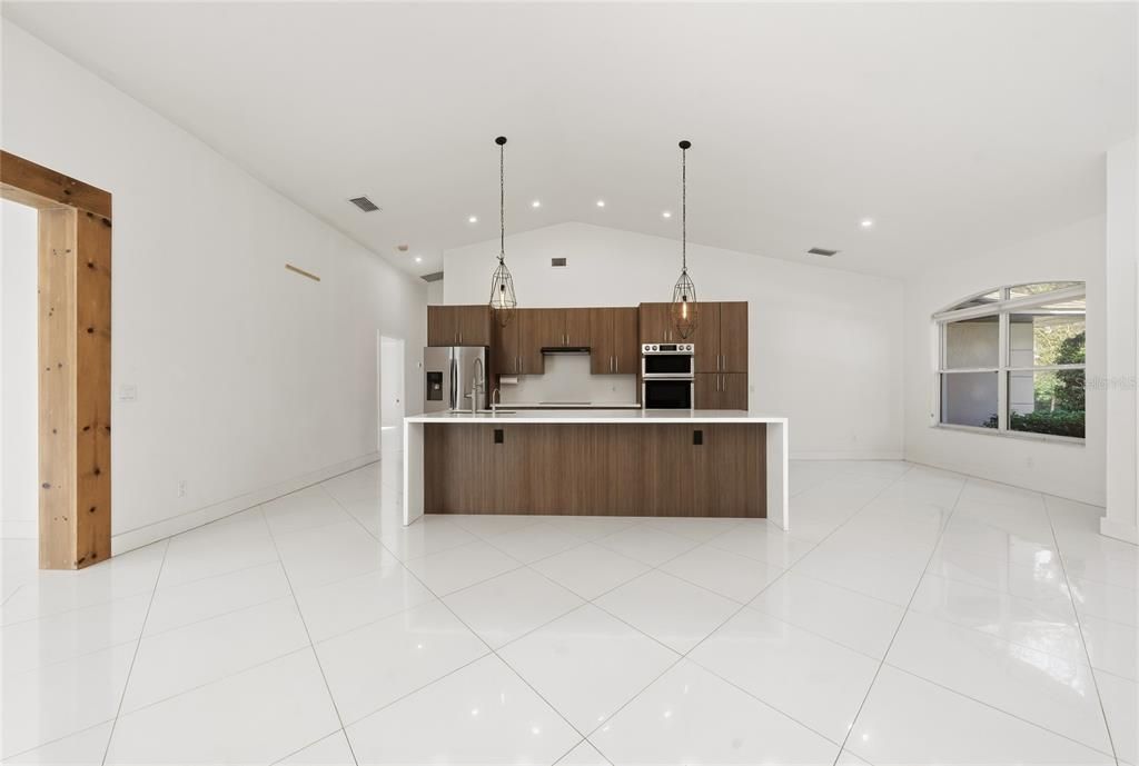 For Sale: $499,000 (3 beds, 2 baths, 1914 Square Feet)