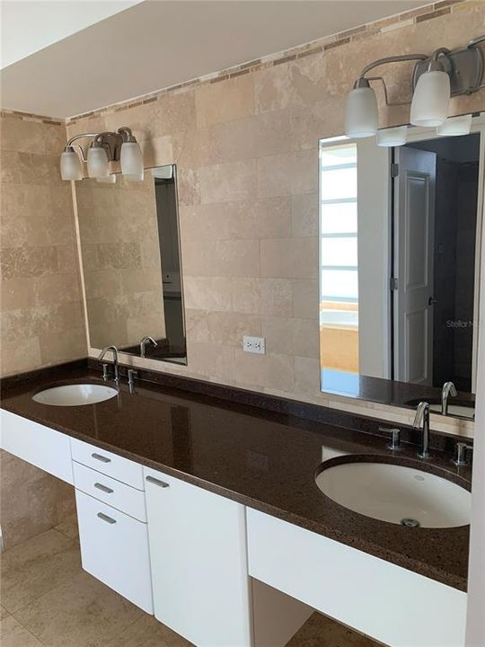 For Rent: $7,800 (4 beds, 3 baths, 2420 Square Feet)