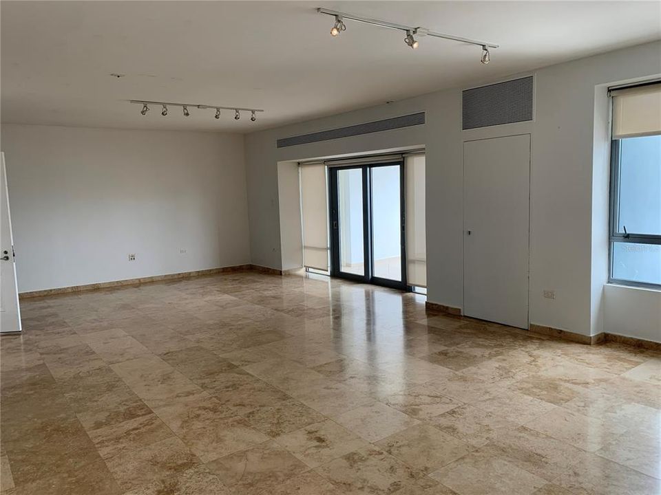 For Rent: $7,800 (4 beds, 3 baths, 2420 Square Feet)