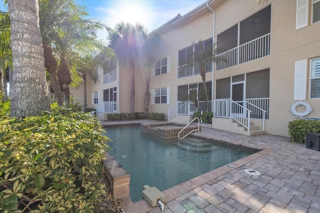 待售: $315,000 (2 贝兹, 2 浴室, 1563 平方英尺)