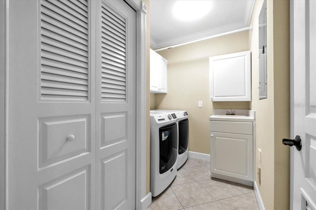 待售: $315,000 (2 贝兹, 2 浴室, 1563 平方英尺)