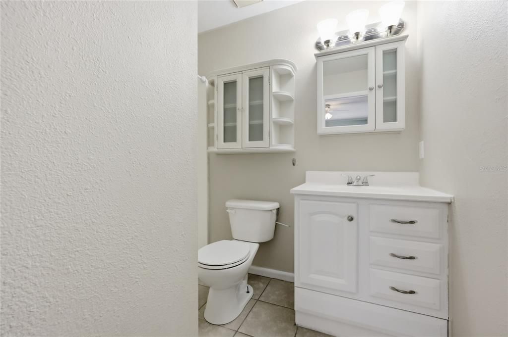 待售: $245,000 (3 贝兹, 2 浴室, 1375 平方英尺)