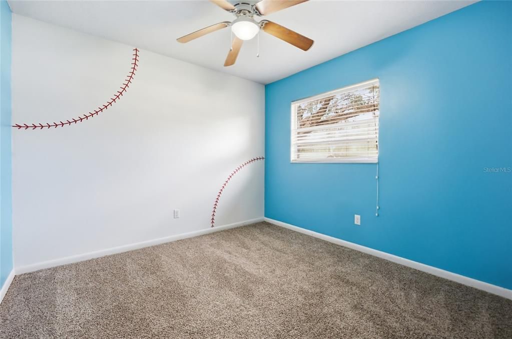 待售: $245,000 (3 贝兹, 2 浴室, 1375 平方英尺)