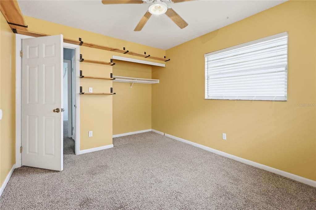 待售: $245,000 (3 贝兹, 2 浴室, 1375 平方英尺)