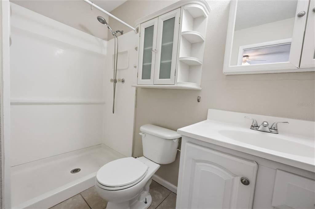 待售: $245,000 (3 贝兹, 2 浴室, 1375 平方英尺)