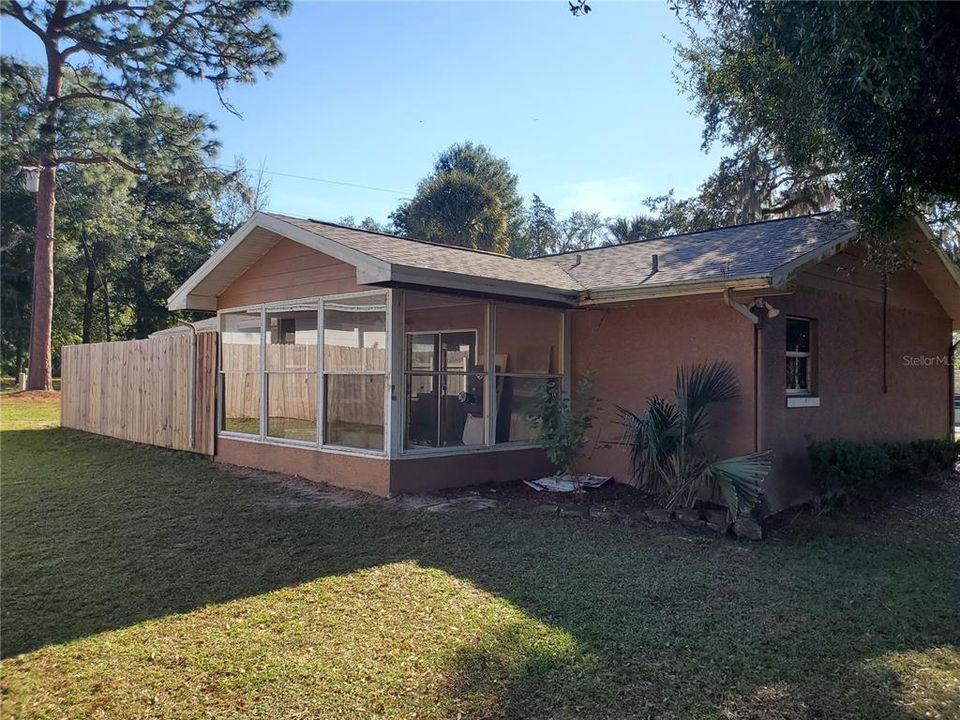 For Sale: $180,000 (3 beds, 2 baths, 1388 Square Feet)