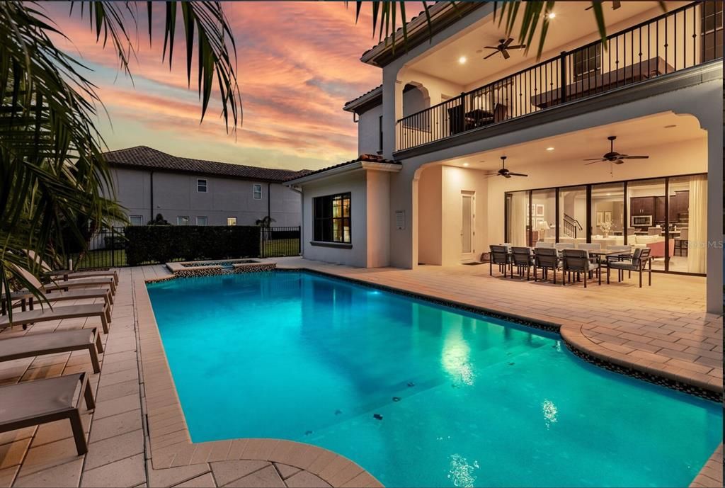 待售: $1,770,000 (8 贝兹, 8 浴室, 5591 平方英尺)