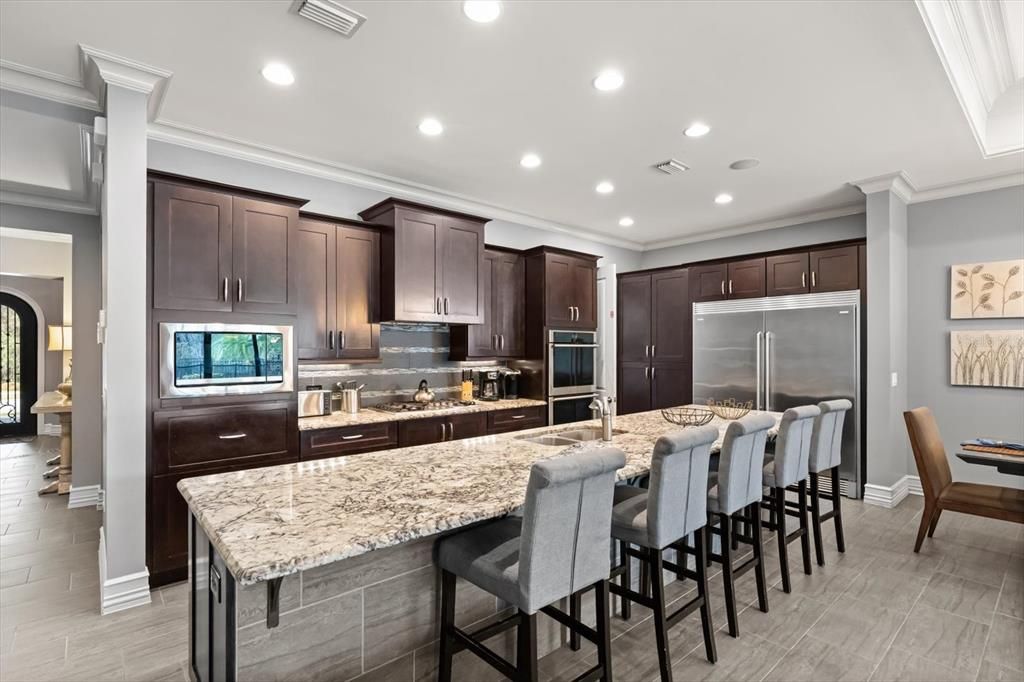 待售: $1,770,000 (8 贝兹, 8 浴室, 5591 平方英尺)