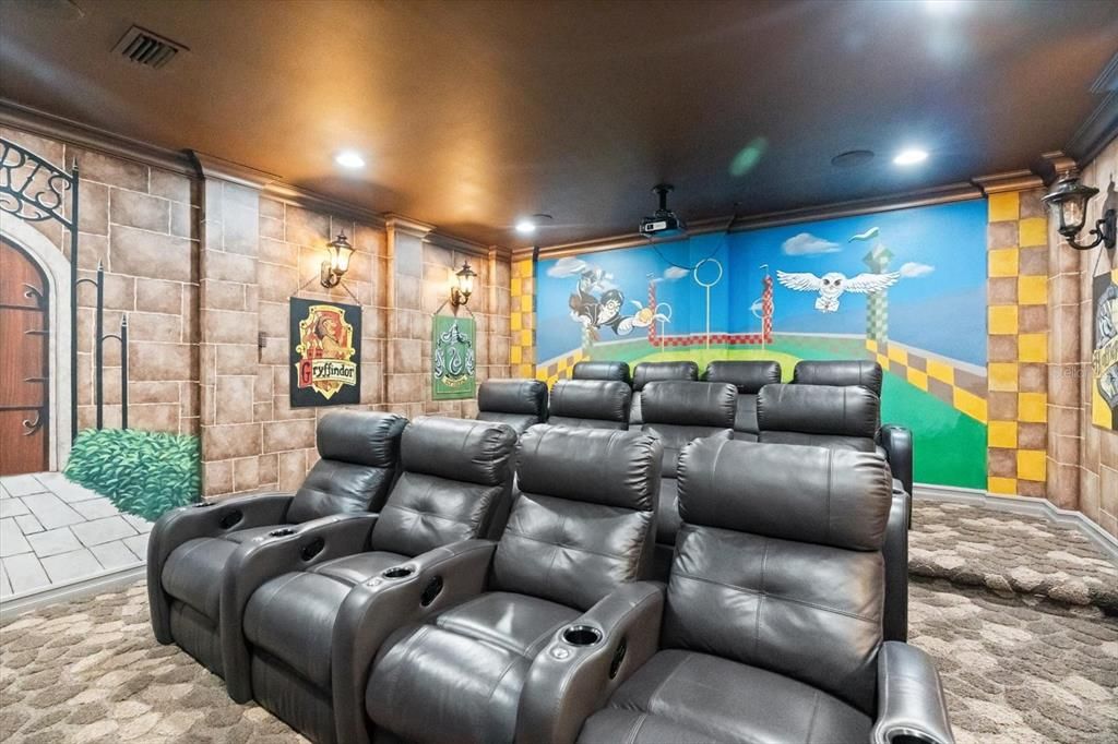 待售: $1,770,000 (8 贝兹, 8 浴室, 5591 平方英尺)