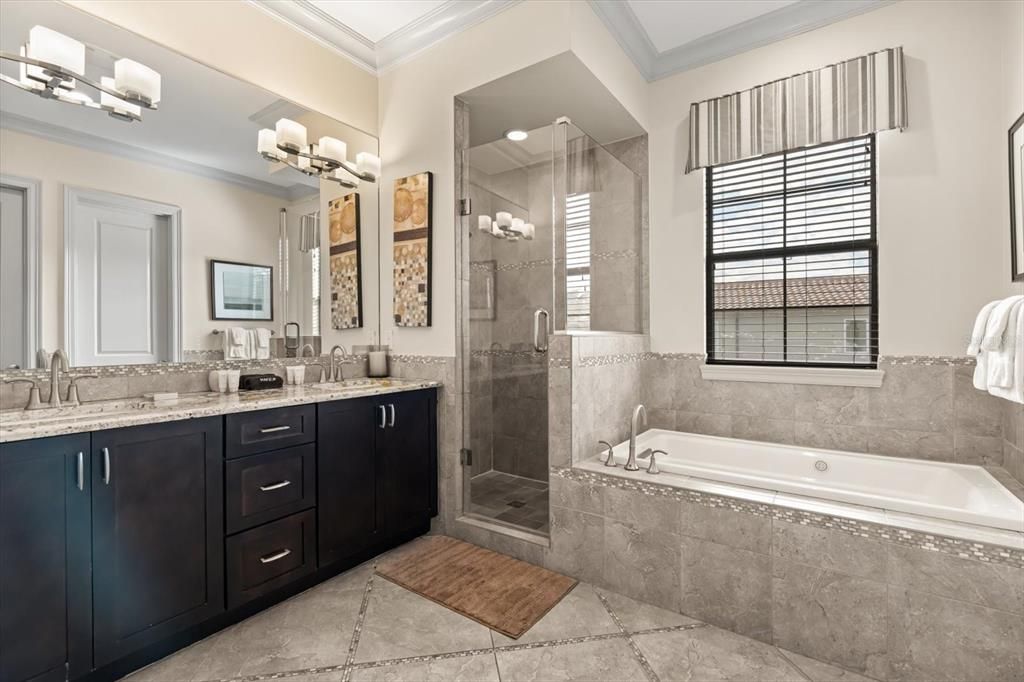 待售: $1,770,000 (8 贝兹, 8 浴室, 5591 平方英尺)