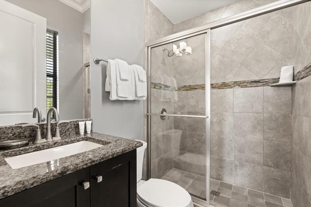 待售: $1,770,000 (8 贝兹, 8 浴室, 5591 平方英尺)