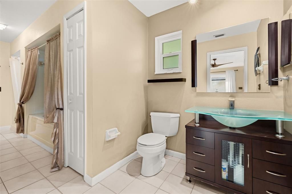 En Venta: $759,000 (4 camas, 3 baños, 2914 Pies cuadrados)