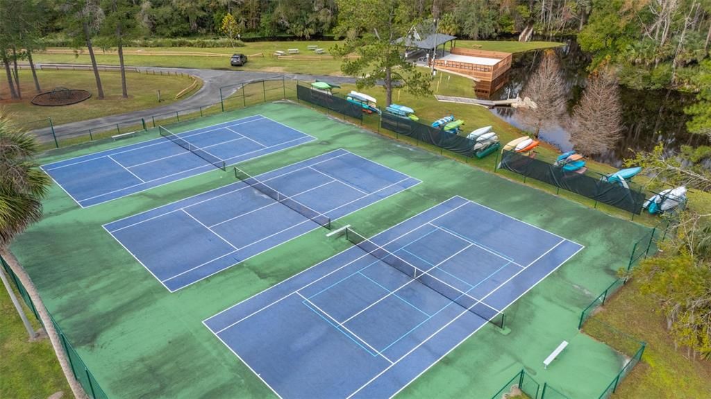 En Venta: $759,000 (4 camas, 3 baños, 2914 Pies cuadrados)