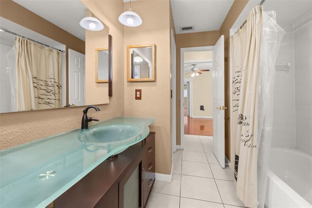 En Venta: $759,000 (4 camas, 3 baños, 2914 Pies cuadrados)