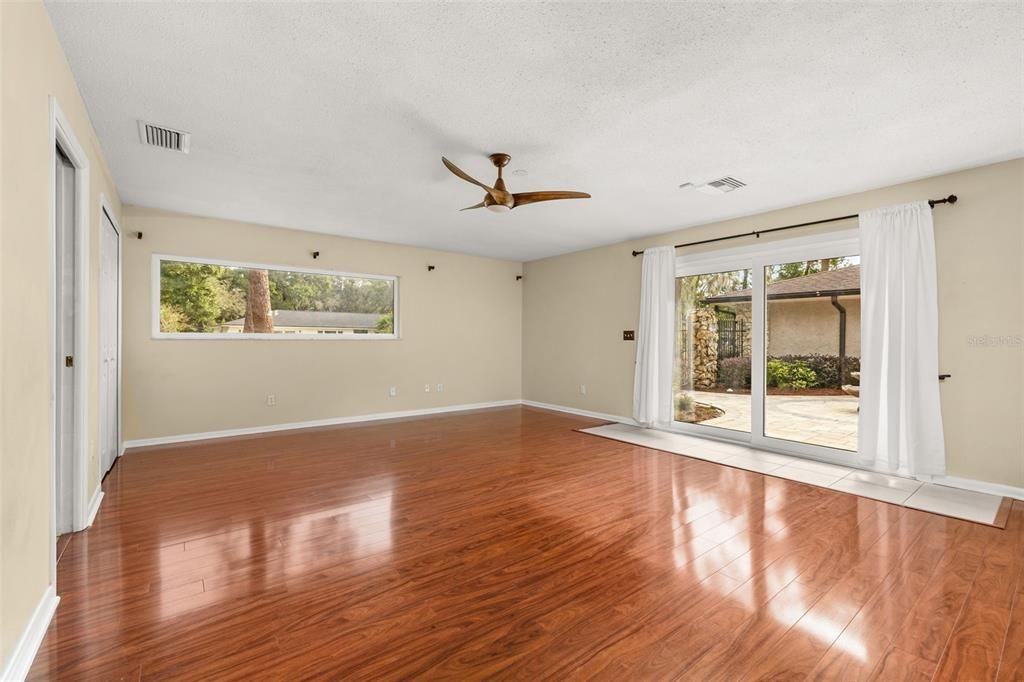 En Venta: $759,000 (4 camas, 3 baños, 2914 Pies cuadrados)