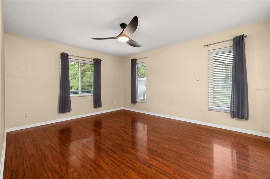 En Venta: $759,000 (4 camas, 3 baños, 2914 Pies cuadrados)