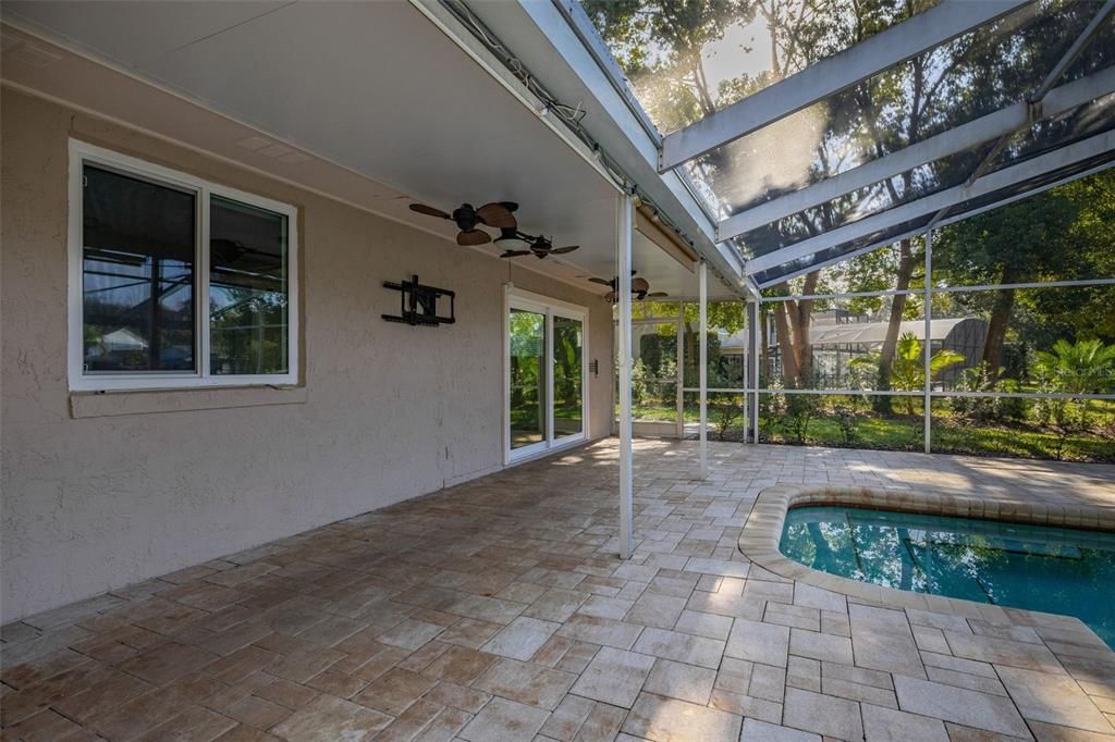 En Venta: $759,000 (4 camas, 3 baños, 2914 Pies cuadrados)