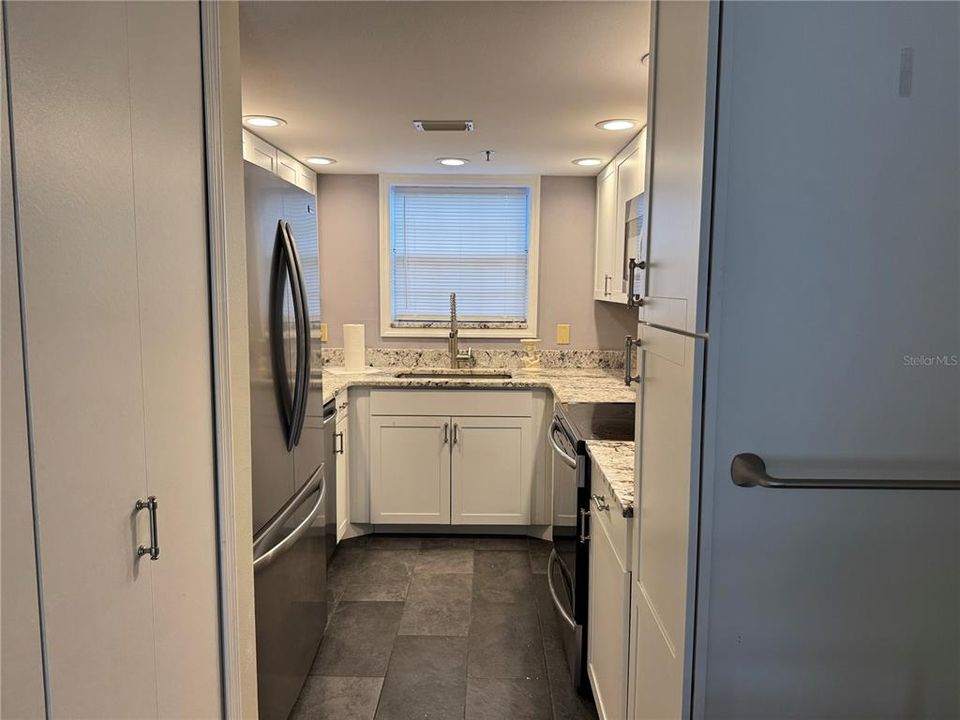 На продажу: $210,000 (1 спален, 1 ванн, 720 Квадратных фут)