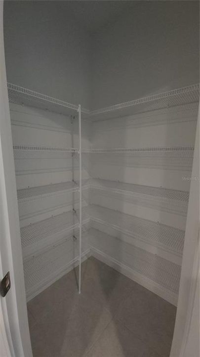 For Rent: $2,600 (5 beds, 2 baths, 2264 Square Feet)