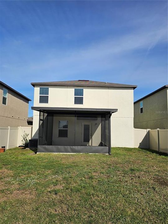 For Rent: $2,600 (5 beds, 2 baths, 2264 Square Feet)