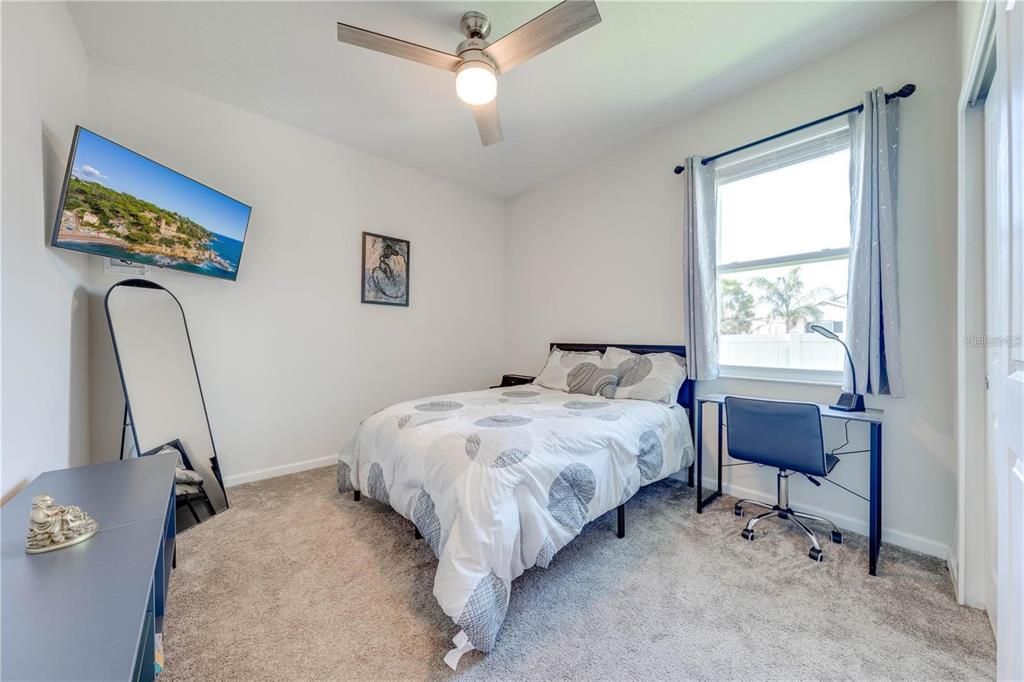 待售: $455,000 (5 贝兹, 2 浴室, 2434 平方英尺)